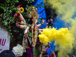 Karishma (25) vast 9 nachten voor Navratri: "Het is een tijd van bezinning"