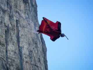 Nederlandse basejumper omgekomen na sprong met wingsuit in Zwitserland