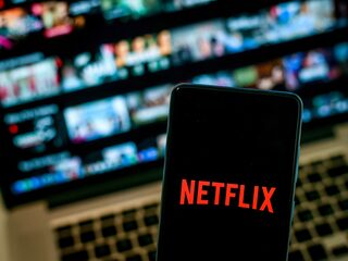 Netflix wil extra kosten in rekening brengen bij delen account