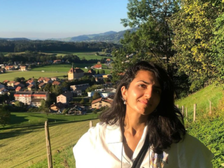 Nilab (29) start doneeractie om geterroriseerd Syrisch gezin te helpen