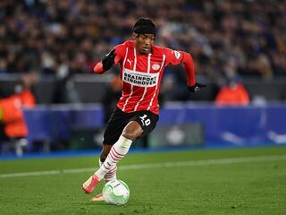 PSV'er Noni Madueke krijgt taakstraf en boete voor rijden met vals rijbewijs