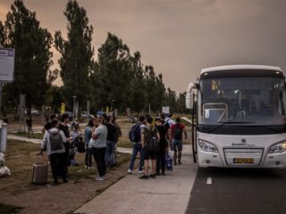 Kabinet passeert gemeente en geeft hotel vergunning om asielzoekers op te vangen