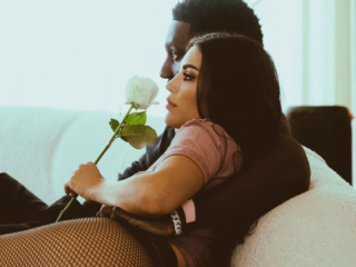 Frenna breekt het internet door nieuwe foto met Yolanthe Cabau