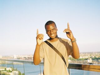 Benjamin (23): "Ik wil mensen helpen hun dromen waar te maken"