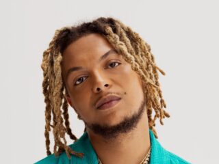 Ronnie Flex 'kraakt pincode' in nieuwe diss gericht aan Jiggy Dje, Sticks en Hef