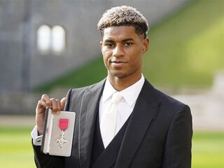 Rashford krijgt koninklijke onderscheiding voor hulp aan kwetsbare kinderen
