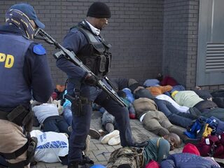 Onrust in Zuid-Afrika: tientallen doden door plunderingen