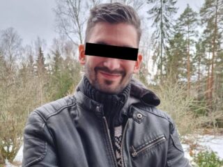 Nederlandse man vermoordt eigen vrouw met zwaard voor ogen van kinderen