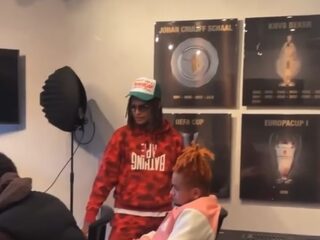 Kevin, Hef en Ronnie Flex maken nieuwe muziek in De Kuip