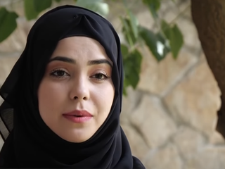 Afghaanse presentatrices negeren kledingvoorschriften van de Taliban