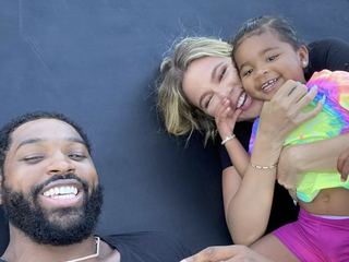 Tristan Thompson onder vuur nadat hij met andere vrouw in Mykonos is gespot