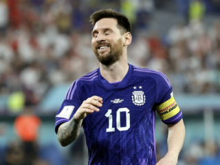 Argentinië ondanks gemiste penalty Messi naar volgende ronde