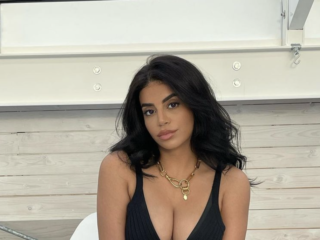 Selma Omari staat niet open voor relatie met babydaddy: "Ik blijf gewoon voor altijd single"