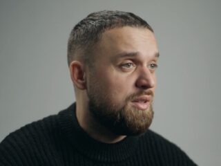 Fraasie over vluchtverleden: "Lijp als ik zie wat mijn dochter nu heeft"