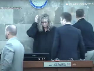 Rechter besprongen door verdachte tijdens uitspreken vonnis, meerdere mensen gewond