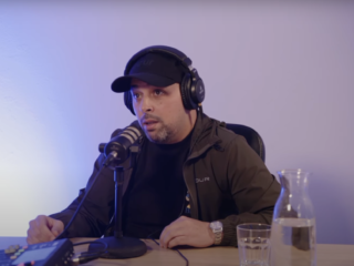 Appa geeft aan al een jaar gestopt te zijn met muziek: “Was nooit gelukkig”