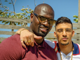 Boef juicht tourmanager toe tijdens GLORY-gevecht: "Hij gaat iemand KO slaan"