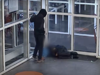 Slapende dakloze in Frankrijk gedood, mogelijk dezelfde dader als in Rotterdam aangehouden