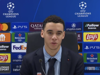 Awkward! Bayern München-ster Jamal Musiala kent geen een Feyenoord-speler bij naam