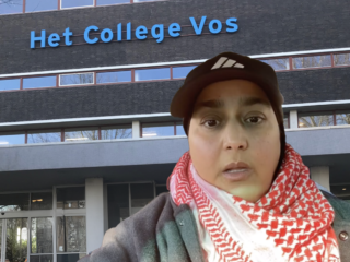 Bizar: vijftienjarige scholier uit klas geweerd omdat hij een djellaba droeg