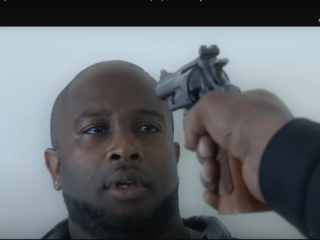 Onschuldige man werd gelokt, ontvoerd, beroofd en gedwongen tot Russische roulette