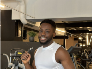 Steve (33) haalt alles uit zijn leven ondanks sikkelcelziekte: "Wil mijn lichaam pushen"