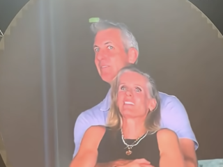 CEO die betrapt werd op affaire tijdens Coldplay-concert op non-actief gesteld