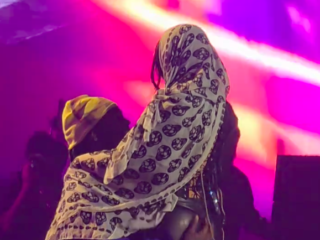 Young Thug vraagt liefde Mariah The Scientist ten huwelijk tijdens concert
