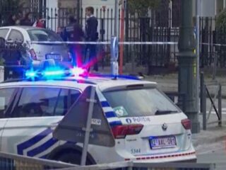 Dader terreuraanslag doodgeschoten, België - Zweden gestaakt en geëvacueerd