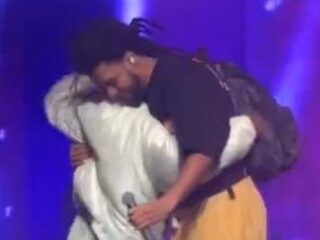 6lack haalt J.Cole op het podium tijdens concert, fans speculeren over album