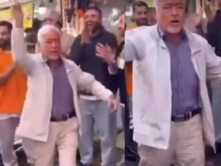 Dansende opa (70) in Iran gaat viraal, overheid sluit hem op