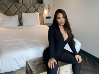 Lena waarschuwt voor plastische chirurgie en toont littekens van laatste operatie