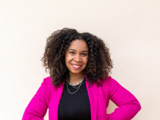 Shaniqua (25): “Ik heb wel meer dan honderd haarproducten getest voor mijn krullen”