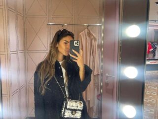 Monica Geuze deelt verkeersblunder en is 461 euro armer