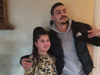 Boef houdt zijn woord en koopt studio voor jonge fan