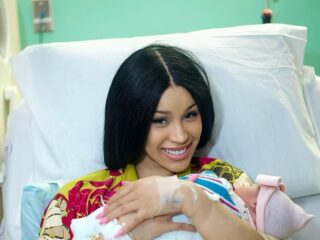 Cardi B bevallen van haar derde kindje: "De mooiste kleine schat"
