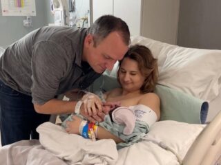 Gypsy Rose Blanchard bevalt van eerste kindje een jaar na vrijlating gevangenis