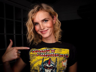 Solange (24) vreesde voor haar leven toen jongen ontdekte dat zij trans is: "Hij werd agressief"