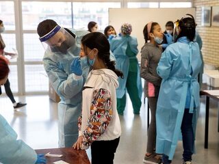 Spanje wil corona gaan behandelen zoals de gewone griep