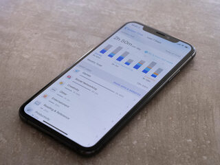 HvA-studenten strijden tegen teveel schermtijd: ''Gemiste kansen door levenloos scrollen op je telefoon''