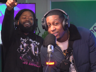 ValsBezig bouwt feestje met nieuwe tune 'Tik' tijdens sessie