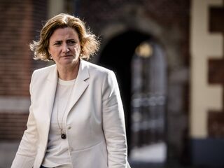Minister wil Franse jongeren uit achterstandswijken in Nederland laten werken