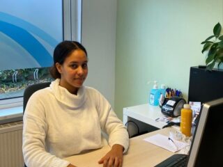 Semra (24) mag in huurhuis van haar overleden vader blijven wonen