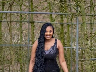 Chissola (27) keerde na trauma terug in de maatschappij: "Ik werd depressief"