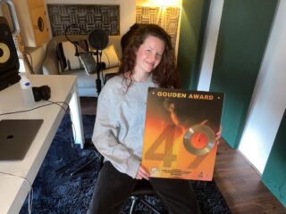 Renske (25) is songwriter: "Ik kreeg een gouden plaat voor 'Van Mij Zijn'"