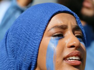 Rania (22): "Het contact met mijn familie in Sudan is 'heartbreaking'"