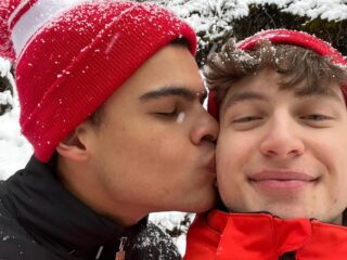 Noah (21) vond na negatieve date-ervaringen toch zijn grote liefde: "Bij hem kan ik mezelf zijn"