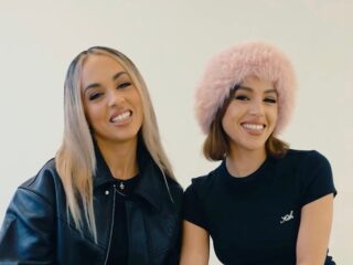 Deze zussen coachen artiesten achter de schermen: "Performen is topsport"