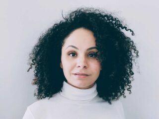 Youssra (31): "Het is nog steeds moeilijk om over seksueel misbruik te praten"