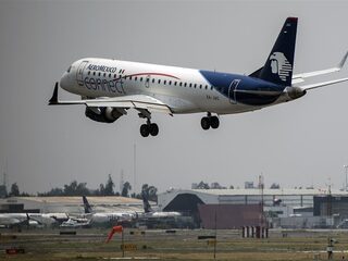 Luchtverkeersleider Schiphol wijst bizar verzoek AeroMexico-piloot af